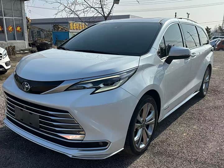 Toyota Sienna, 2023 — купить в Санкт-Петербурге под ключ
