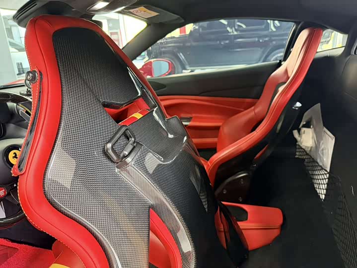 Ferrari F8, 2022 — фото 7 из 7