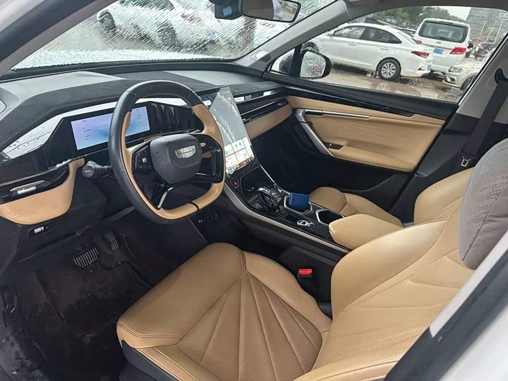 Geely Atlas L, 2023 — фото 5 из 9