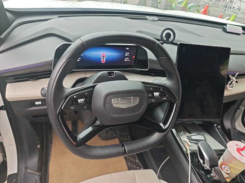 Geely Atlas, 2023 — фото 7 из 12