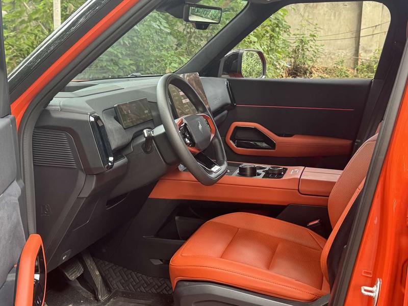 Ford Bronco Hybrid/EV, 2025 — фото 11 из 12