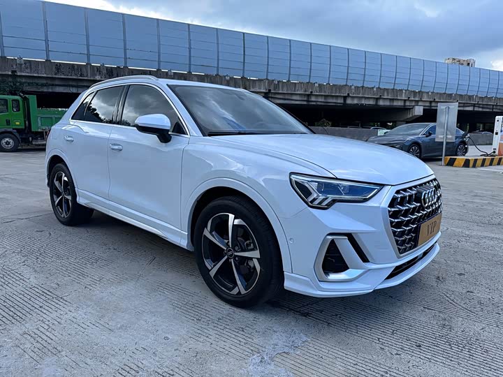 Audi Q3, 2025 — фото 3 из 9