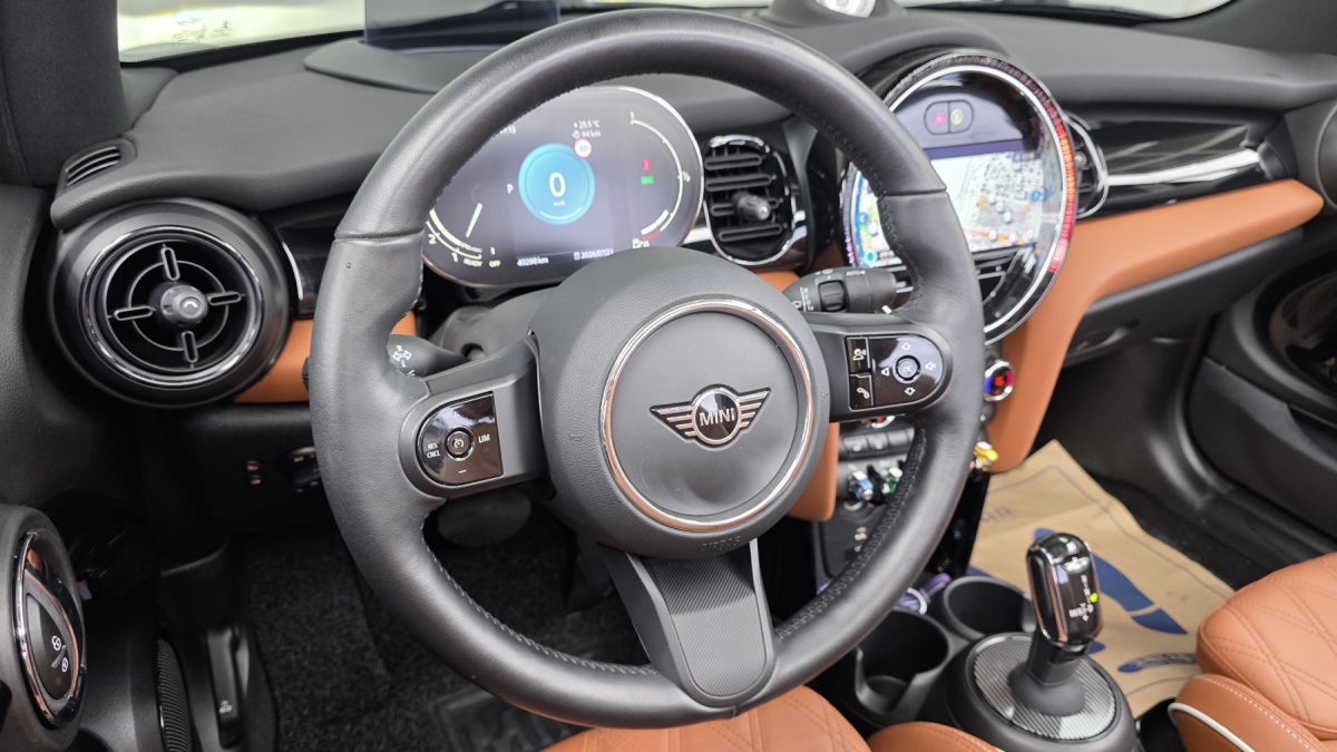Mini Cooper Convertible, 2021 — фото 12 из 12