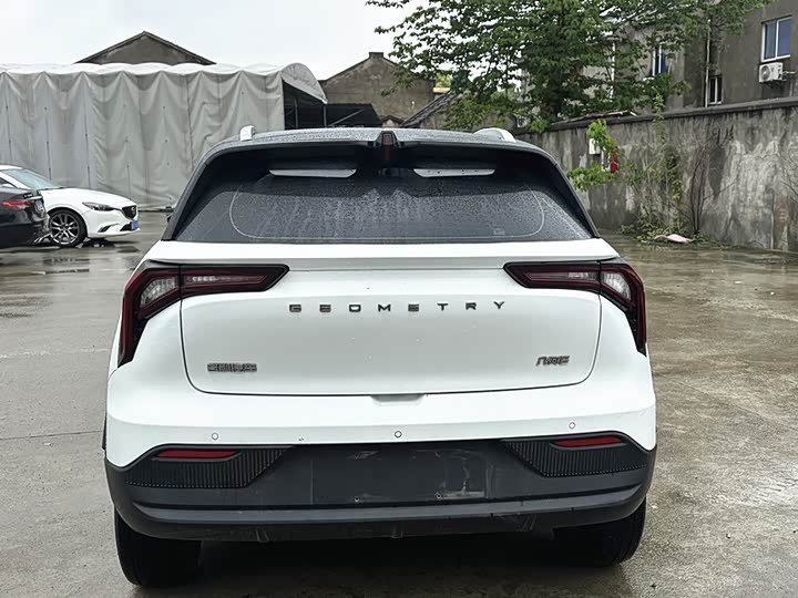 Geely Geometry E Firefly, 2022 — фото 5 из 9