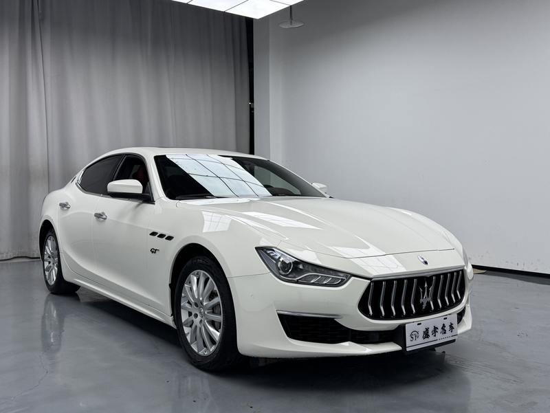 Maserati Ghibli, 2022 — фото 3 из 12