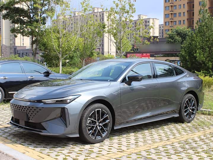 Changan UNI-V Hybrid, 2025 — фото 2 из 9