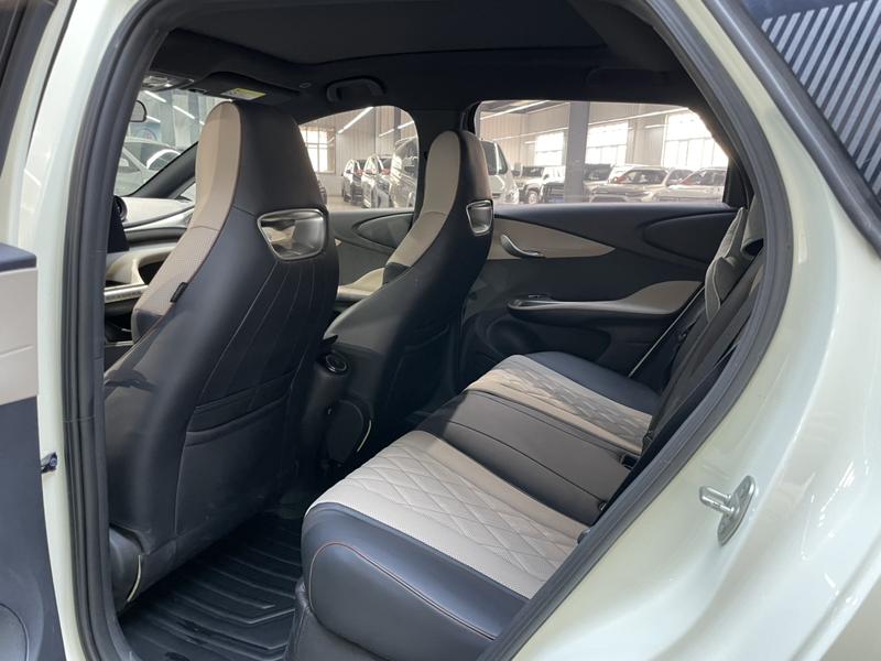 BYD Dolphin, 2022 — фото 11 из 12