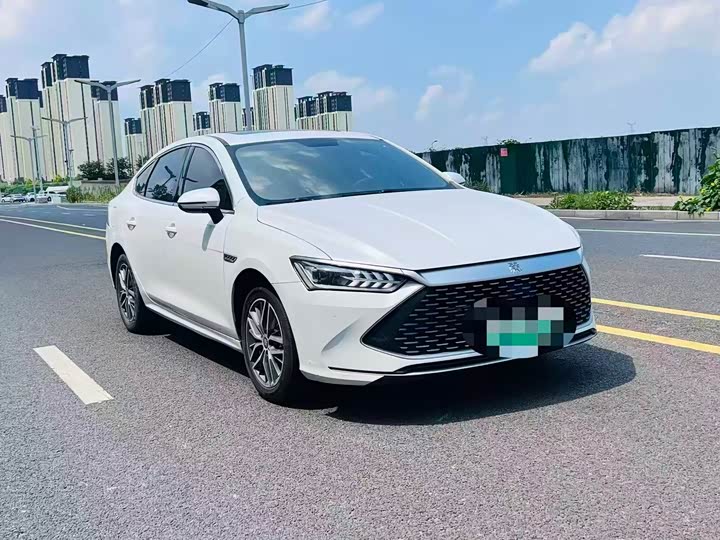 BYD Qin Plus, 2023 — фото 3 из 9