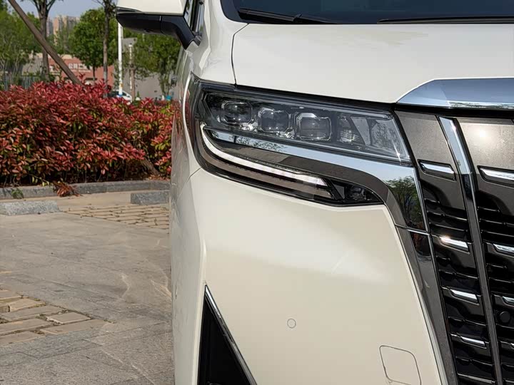 Toyota Alphard, 2023 — фото 4 из 9