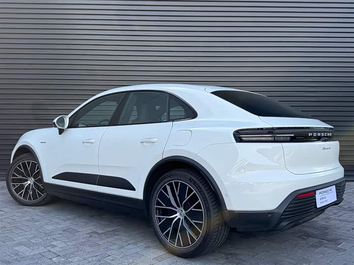 Porsche Macan EV, 2025 — фото 4 из 9