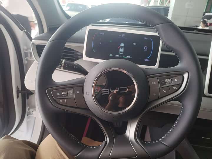 BYD Seal 05 DM-i Hybrid, 2025 — фото 9 из 9