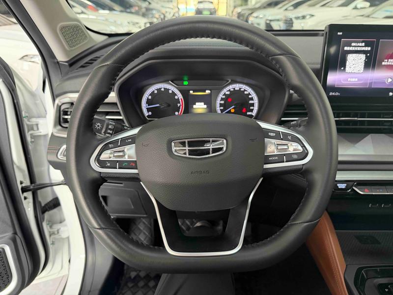 Geely Vision X6, 2022 — фото 9 из 12