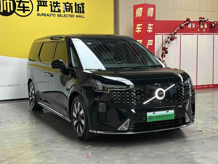 Volvo EM90, 2024 — фото 2 из 5