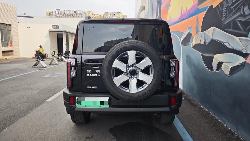 BAIC Beijing BJ40 Hybrid, 2025 — фото 6 из 12