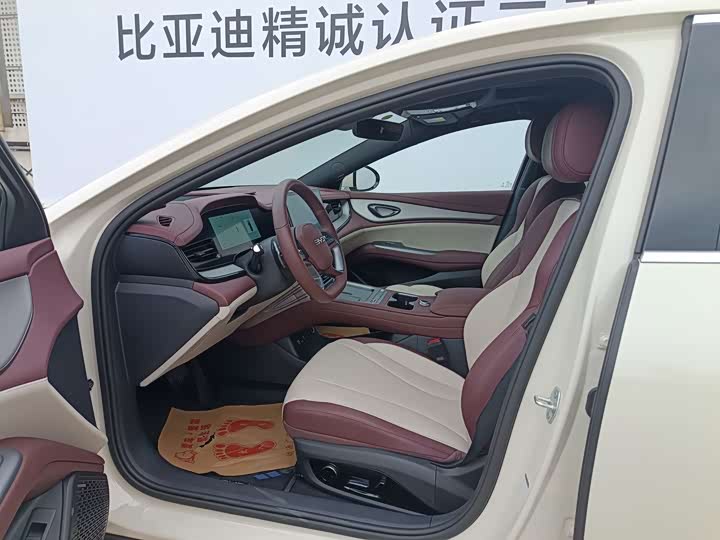 BYD Seal 07 DM-i Hybrid, 2025 — фото 8 из 9