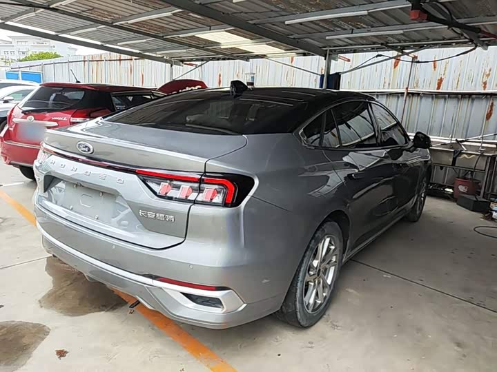 Ford Mondeo, 2022 — фото 7 из 9