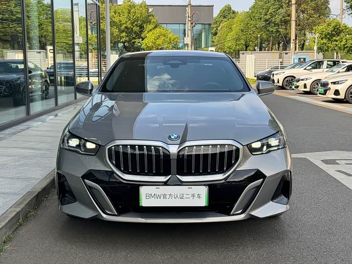 BMW i5, 2024 — фото 2 из 9