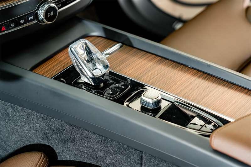 Volvo XC60, 2024 — фото 9 из 12