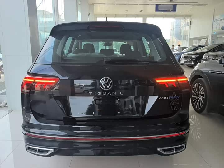 Volkswagen Tiguan L Hybrid, 2025 — фото 4 из 9