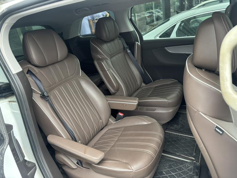 Roewe iMax 8, 2023 — фото 6 из 10