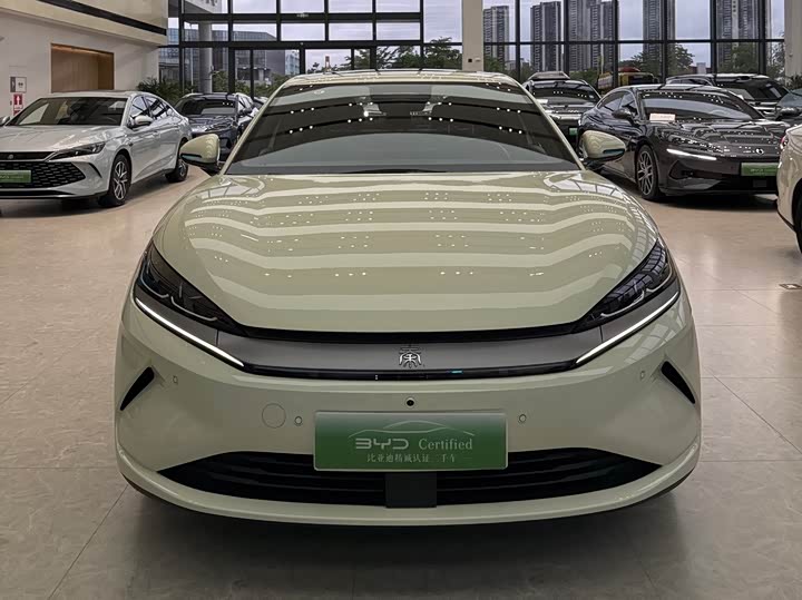 BYD Qin L, 2025 — фото 2 из 9