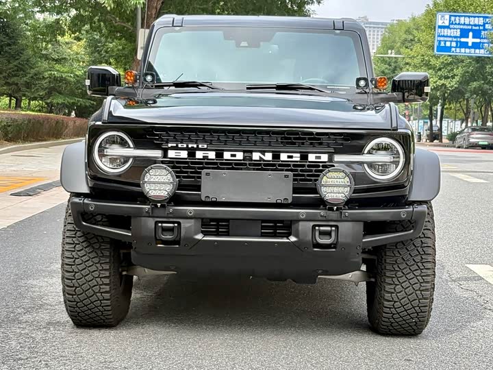 Ford Bronco, 2024 — фото 2 из 9