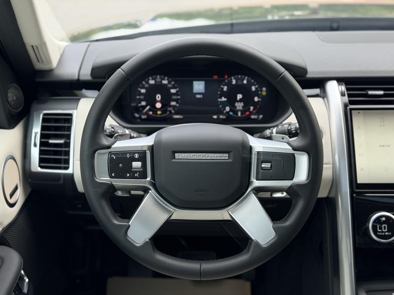 Land Rover Discovery, 2024 — фото 8 из 12