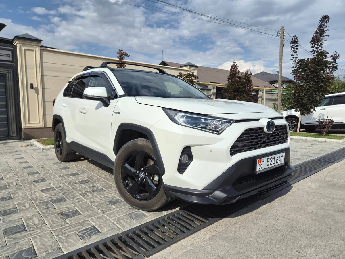Toyota Rav4, 2021 — фото 4 из 12