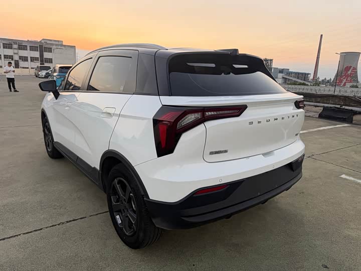 Geely Geometry E Firefly, 2022 — фото 7 из 9
