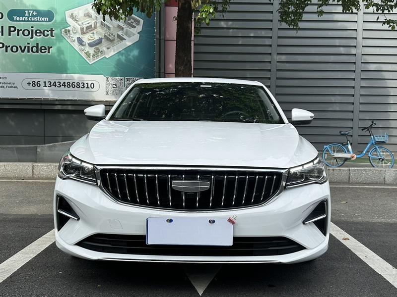 Geely Emgrand, 2025 — фото 2 из 12
