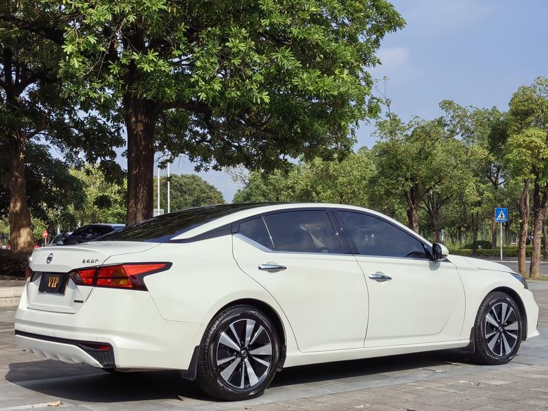 Nissan Teana, 2022 — фото 5 из 12