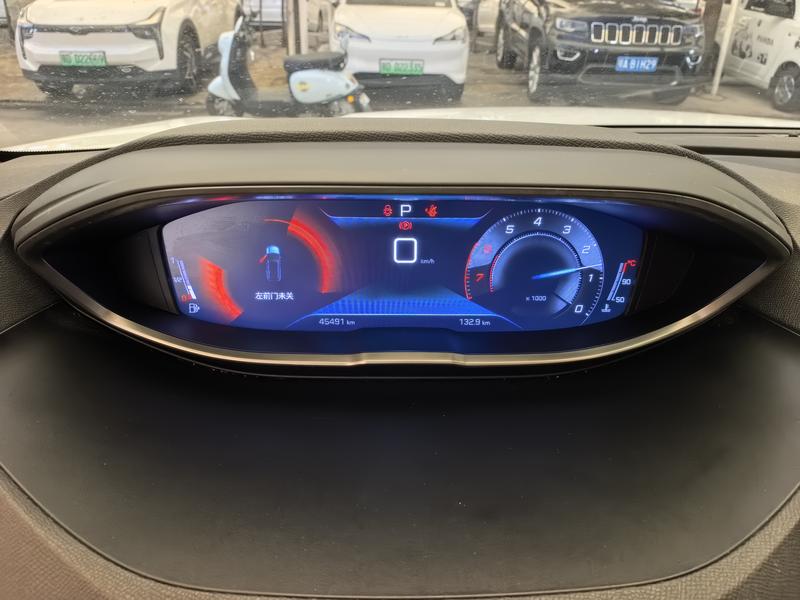 Peugeot 5008, 2022 — фото 8 из 12
