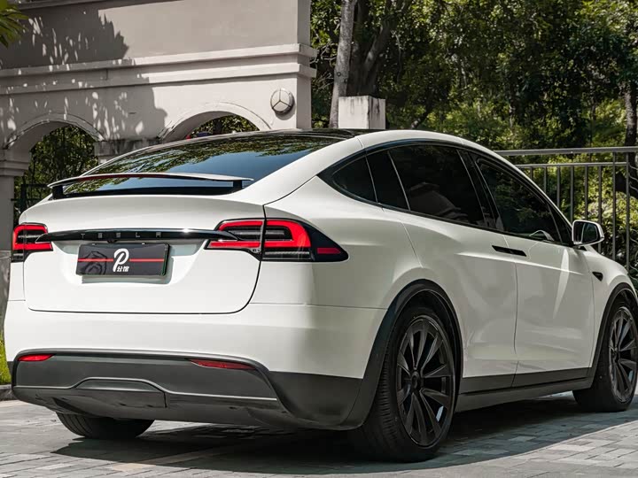 Tesla Model X, 2022 — фото 4 из 9