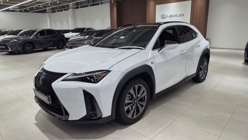 Lexus UX, 2025 — купить в Санкт-Петербурге под ключ