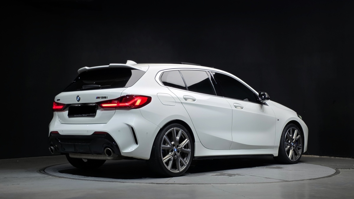 BMW 1 Series, 2023 — фото 2 из 12