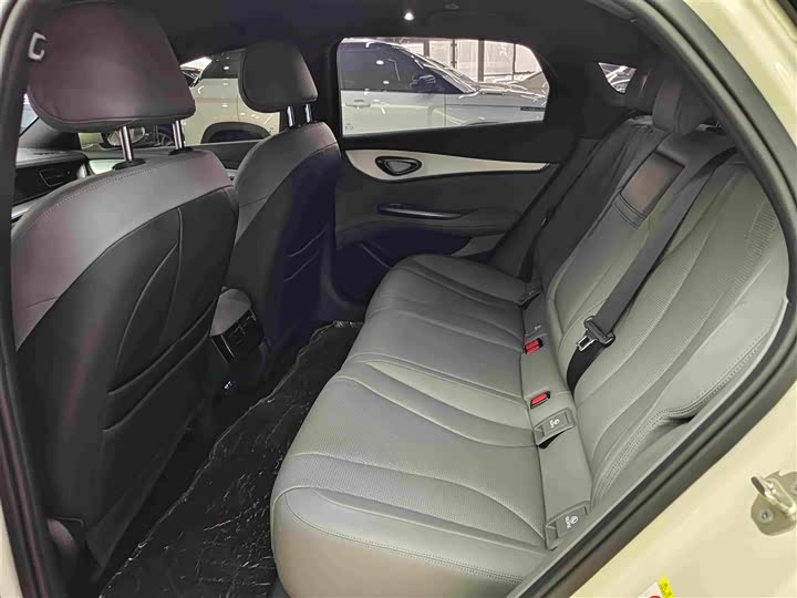 BYD Seal 07 DM-i Hybrid, 2024 — фото 9 из 9