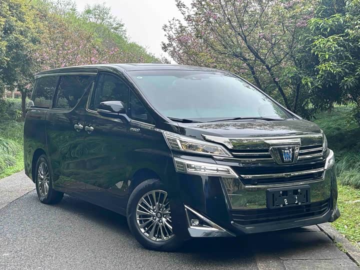 Toyota Vellfire, 2022 — фото 3 из 9