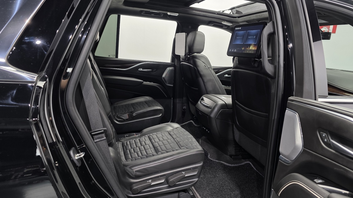 Cadillac Escalade, 2022 — фото 12 из 12