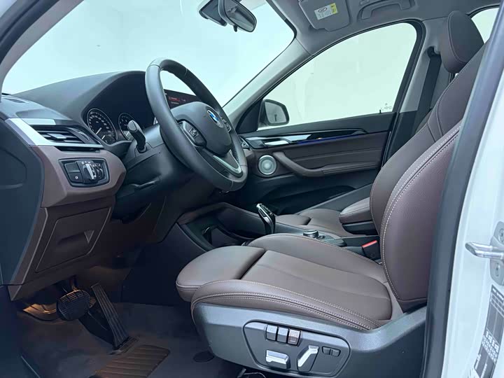 BMW X1, 2022 — фото 7 из 9
