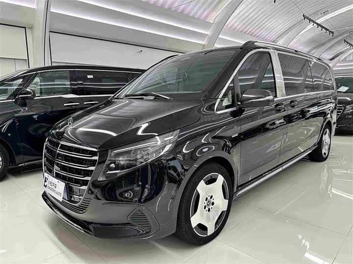 Mercedes-Benz V-Class, 2024 — купить в Саратове под ключ
