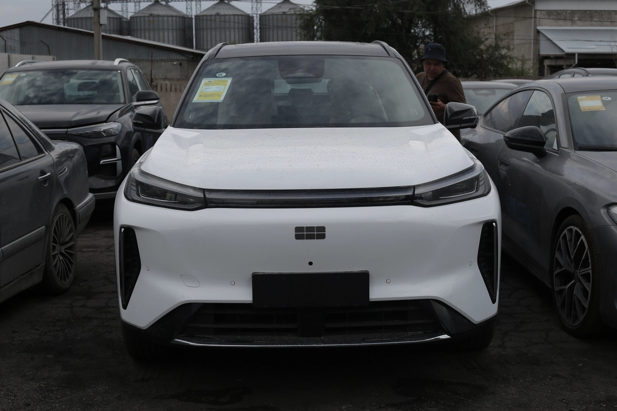 Geely Galaxy M7, 2026