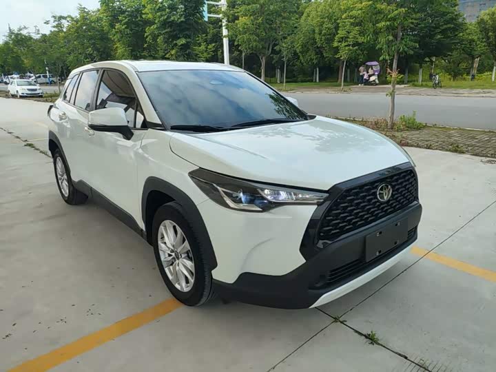 Toyota Corolla Cross, 2023 — фото 4 из 9