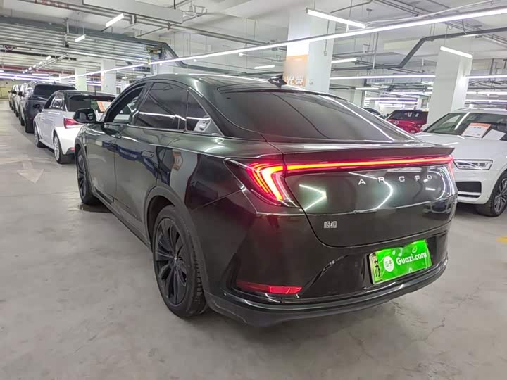 BAIC Arcfox Alpha S, 2024 — фото 5 из 9