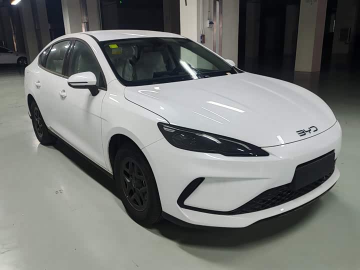 BYD Seal 05 DM-i Hybrid, 2025 — фото 3 из 9