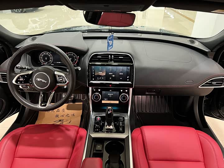 Jaguar XE L, 2023 — фото 8 из 9