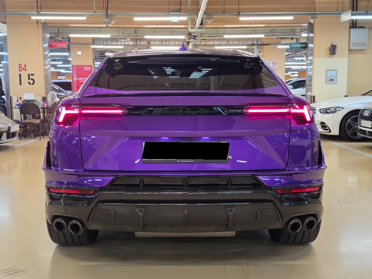 Lamborghini Urus, 2023 — фото 5 из 12
