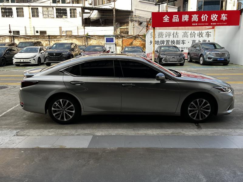 Lexus ES, 2023 — фото 8 из 12