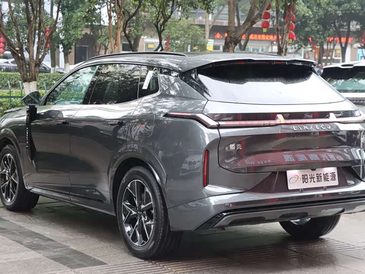 Lynk & Co 08 EM-P Hybrid, 2025 — фото 6 из 9