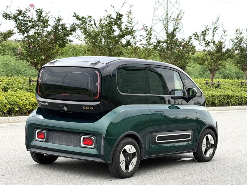 Baojun KiWi EV, 2021 — фото 6 из 9