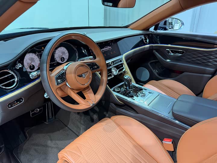 Bentley Flying Spur Hybrid, 2022 — фото 5 из 9